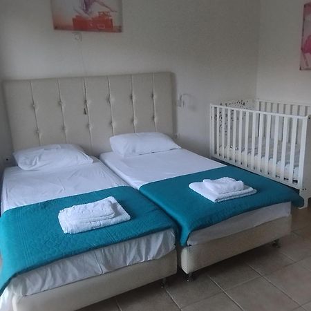 Home Amalias Kompítsion Oda fotoğraf